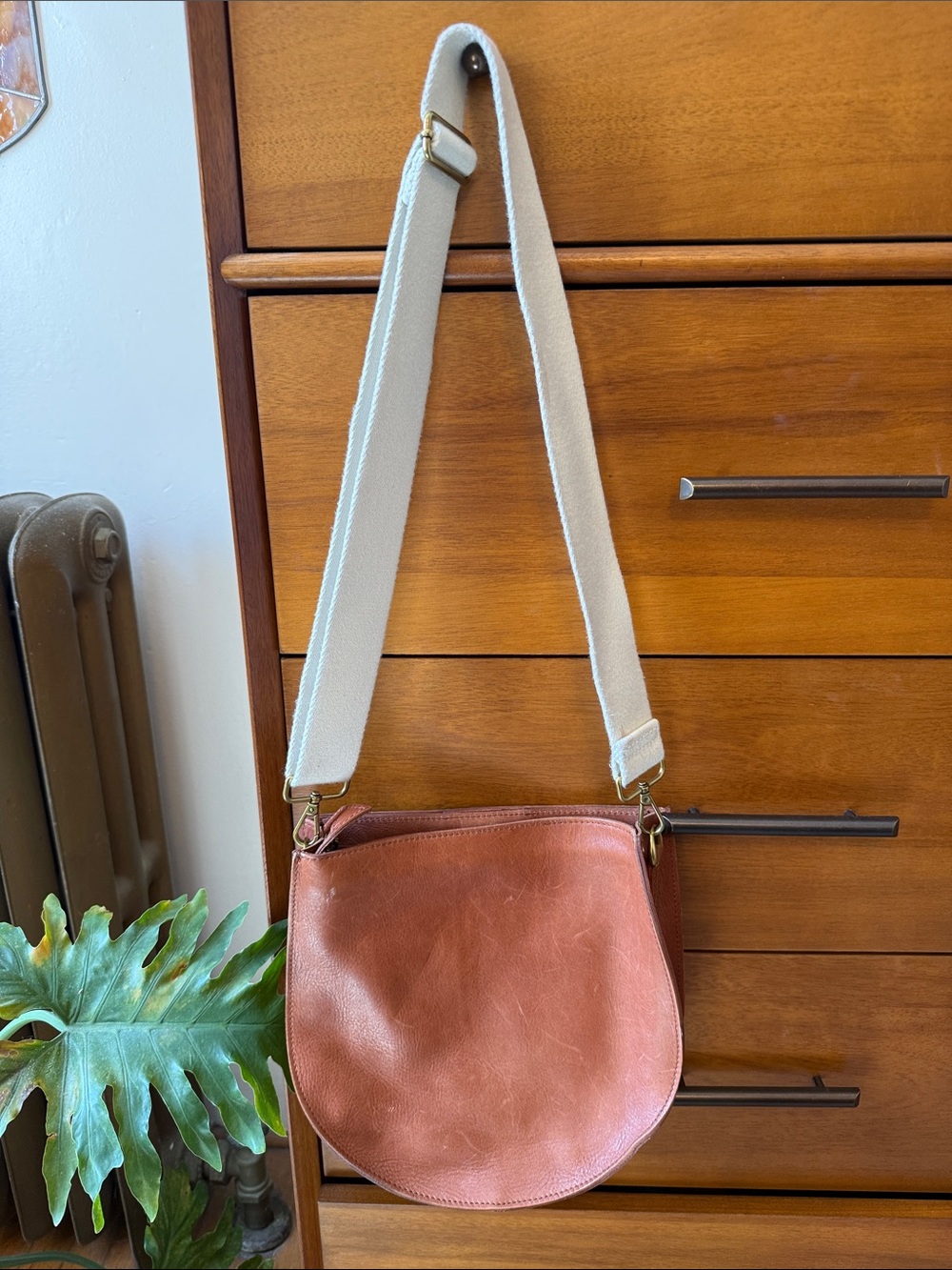 Madewell Leather Boho Crossbody Saddle Bag in Rust with Cream Strap